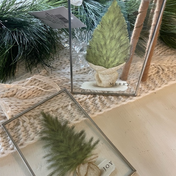 SET OF 2 KIRKLANDS GLASS TREE XMAS ORNAMENTS NWT - Picture 9 of 12